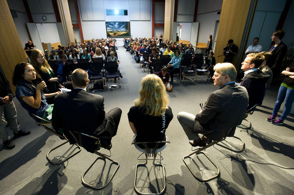 Fishbowl-Diskussion beim Jugendkongress 